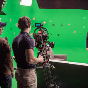Top 5 Benefits of Using a Live Streaming Green Screen Studio for Your Business