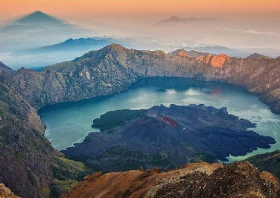 Destinasi Pegunungan Terindah untuk Liburan Tenang