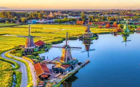 menjelajahi-desa-kincir-angin-ikonik-zaanse-schans