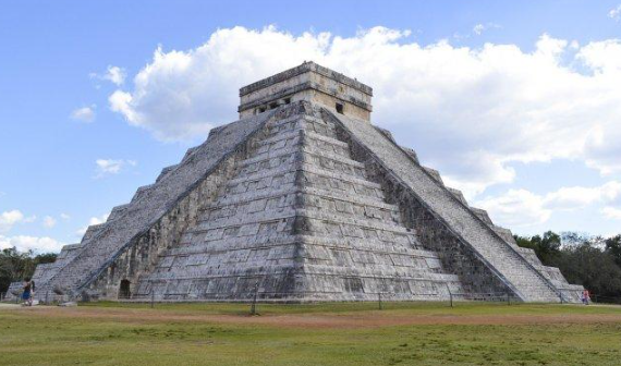 eksplorasi-situs-bersejarah-chichen-itza-yang-megah