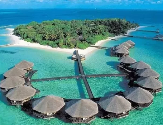 Pesona Pulau Derawan sebagai Surga Laut Kalimantan