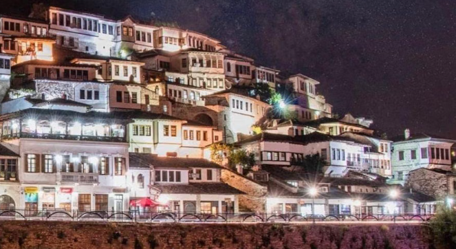 Wisata Sejarah dan Budaya di Kota Tua Berat, Albania
