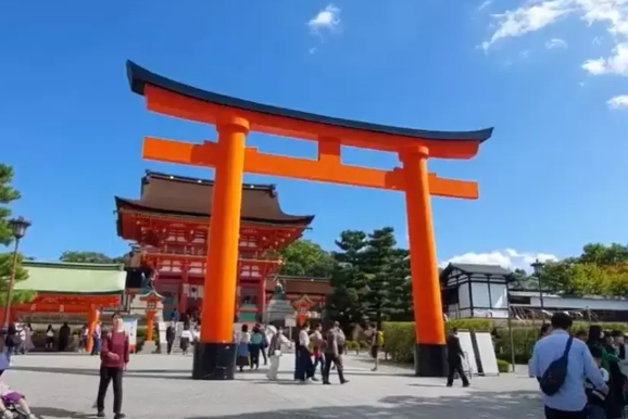 Review Wisata Populer Di Bali Dan Kyoto Jepang Terbaru