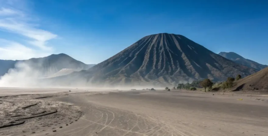 Review Wisata Alam Gunung Bromo Eksotisme Padang Pasir
