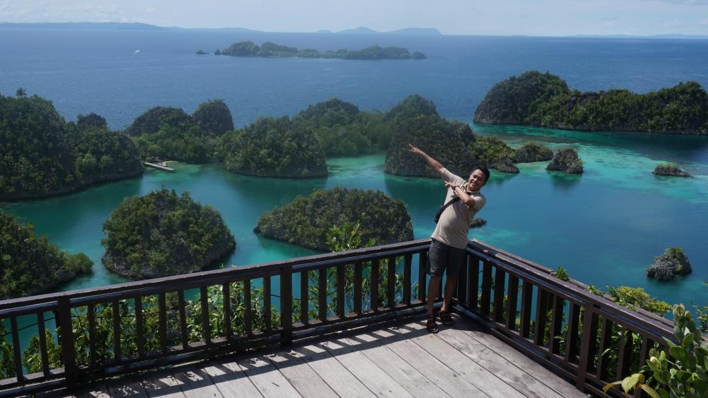 Pantai Piaynemo Raja Ampat dan Pesona Karst yang Menawan