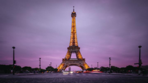 Paris Kota Romantis dengan Eiffel yang Ikonik Bagi wisatawan