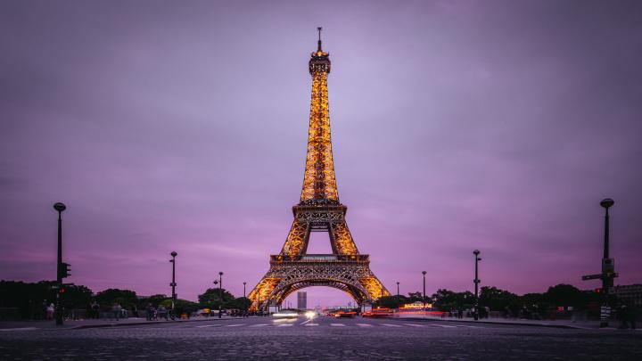 Paris Kota Romantis dengan Eiffel yang Ikonik Bagi wisatawan