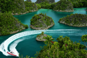 Review Wisata Raja Ampat: Surga Bahari Tersembunyi